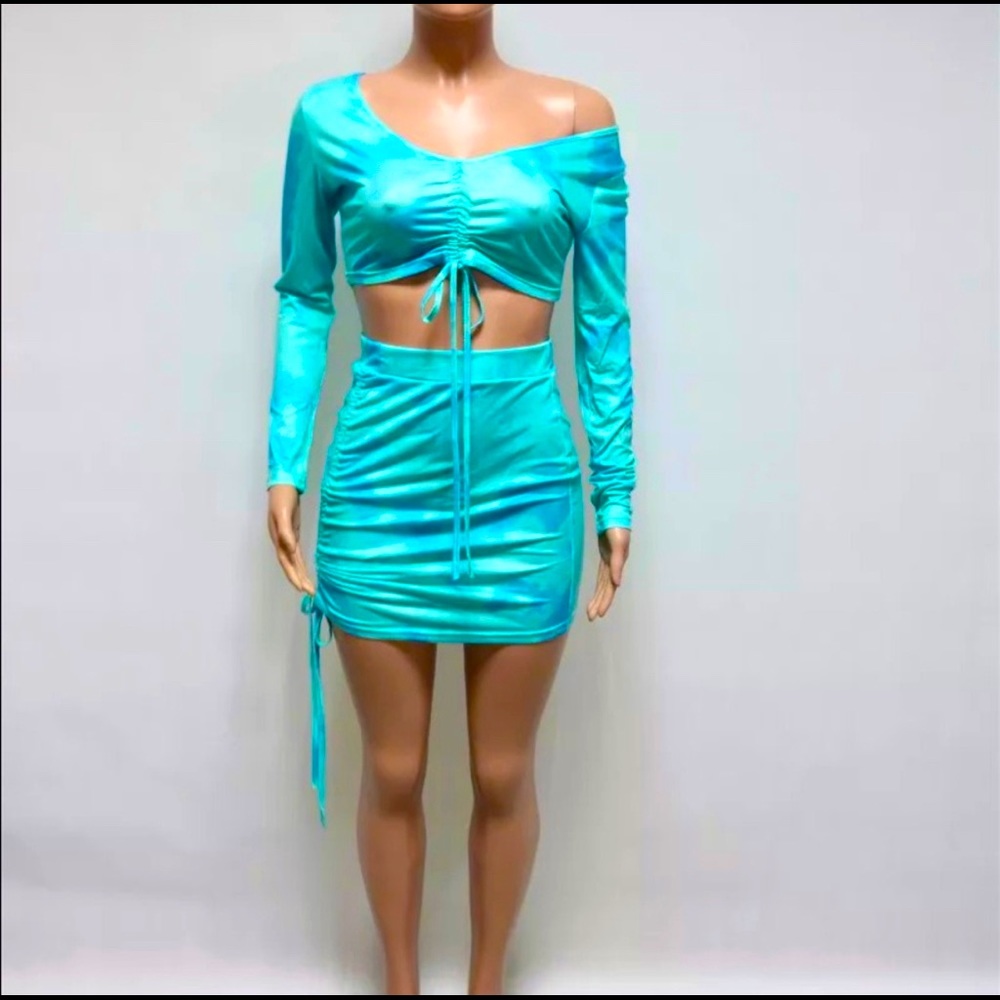 Crop Top Two Piece Mini Skirt (Set) - Picture 4 of 6